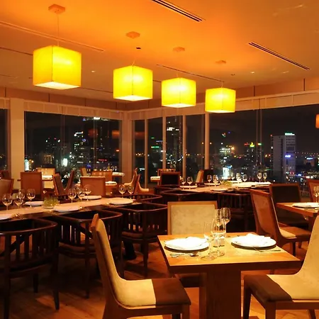 Golden Central Hotel Saigon-2